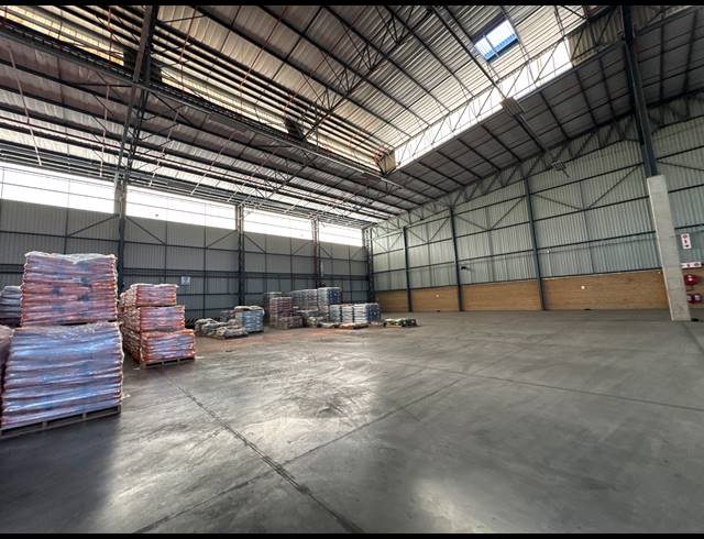 5,860M² WAREHOUSE TO LET IN GOSFORTH PARK
